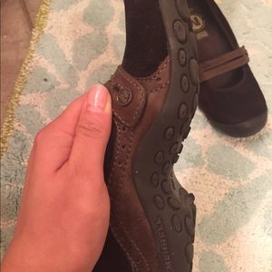 Women’s Merrell shoes